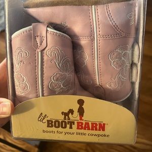 Pink little boot barn cowboy boots - never worn - size 3 inch
